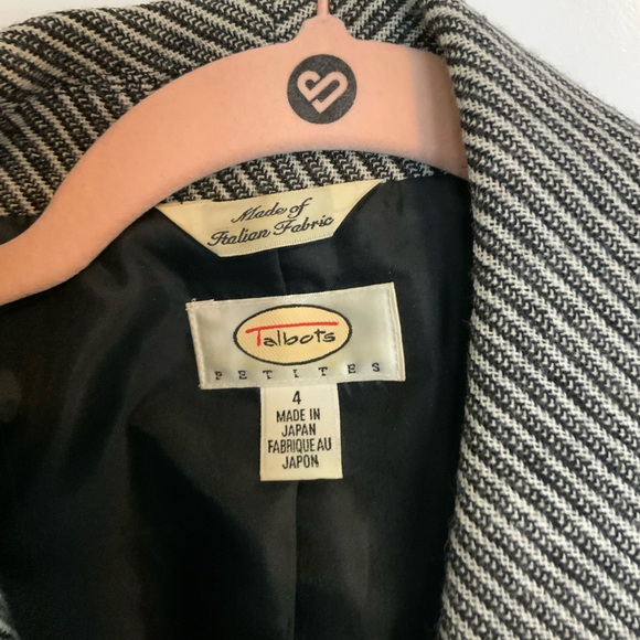 Wool blazer with optional waist tie detail - Picture 3 of 3